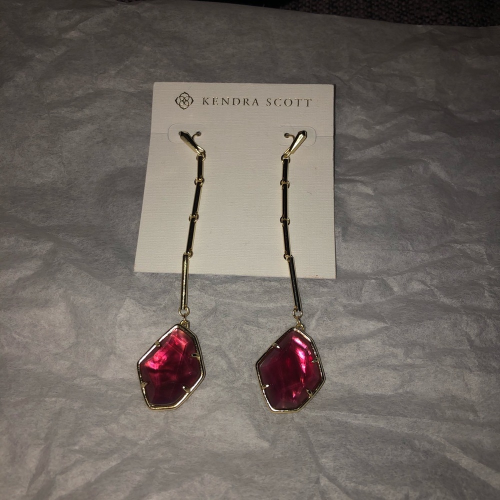 Kendra Scott Charmian Gold Drop Earrings🍒 - Picture 1 of 3